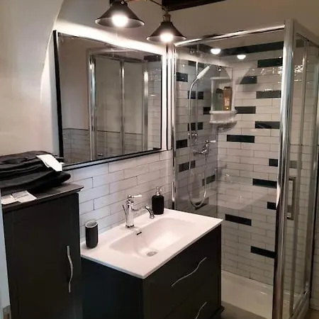 Mini La Petite Maison Apartment *